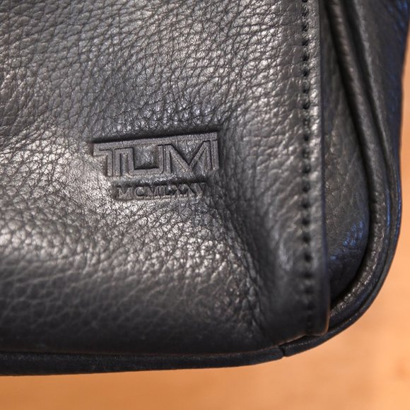 TUMI Sundance Buckhorn Leather Garment Bag -- OOP! - Picture 3 of 8